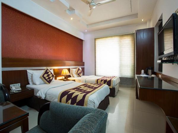 Hotel Krishna - By RCG Hotels : photo 3 de la chambre chambre deluxe double ou lits jumeaux