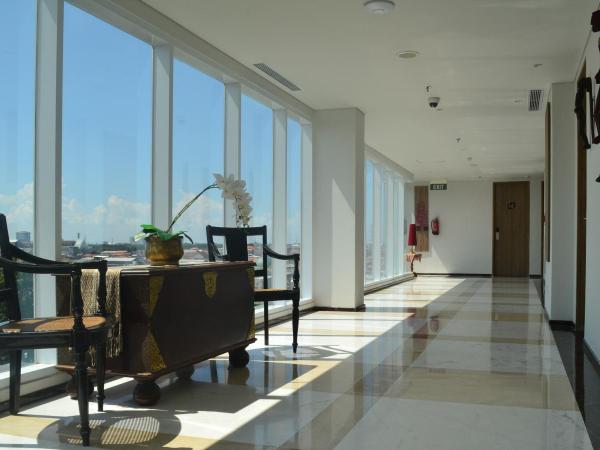 La Lisa Hotel Surabaya : photo 7 de la chambre chambre deluxe