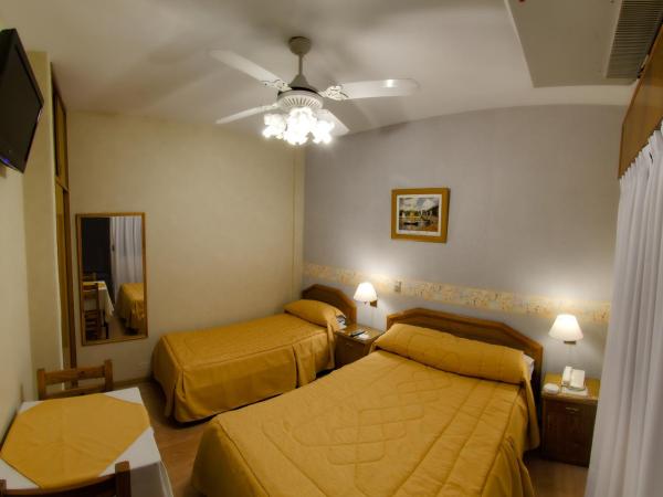 Hotel Internacional : photo 3 de la chambre chambre triple standard