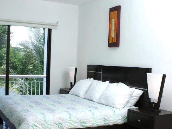 Hotel Holly : photo 5 de la chambre superior king room with fridge