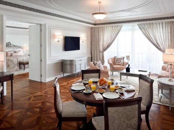 Palazzo Versace Dubai : photo 3 de la chambre grande suite - vue sur ville