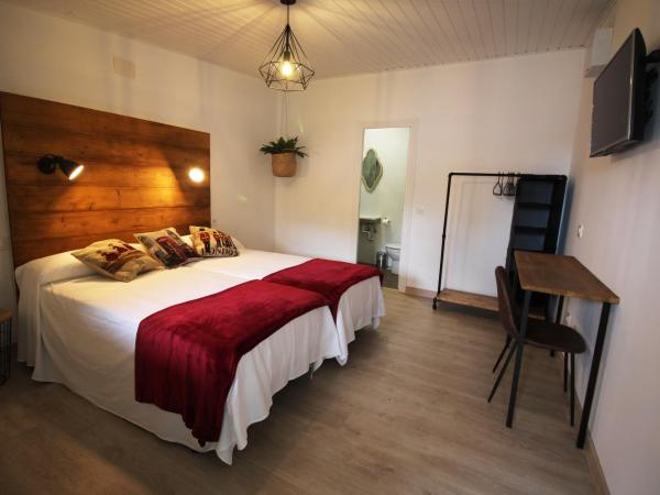 Pensión Las Casitas de Santander : photo 3 de la chambre chambre lits jumeaux