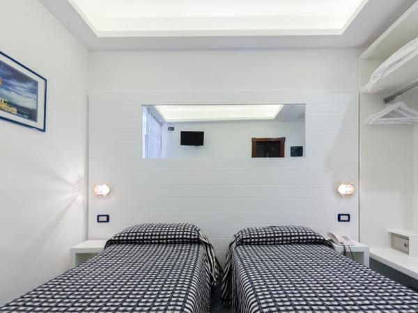 Hotel Il Faro : photo 3 de la chambre chambre double ou lits jumeaux standard