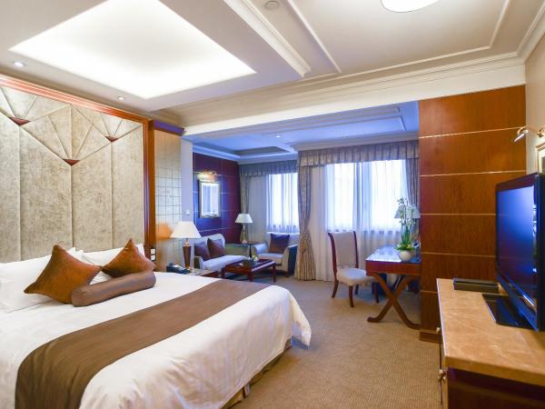 Xijiao State Guest Hotel : photo 5 de la chambre chambre affaires lit queen-size - vue sur jardin