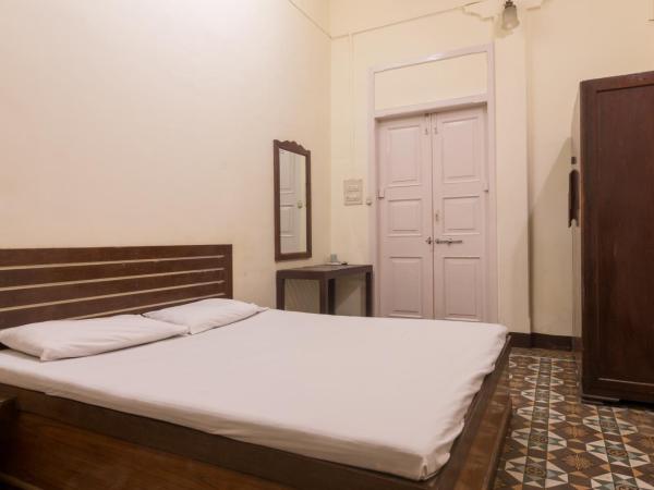 Bed and Breakfast at Colaba : photo 4 de la chambre petite chambre double