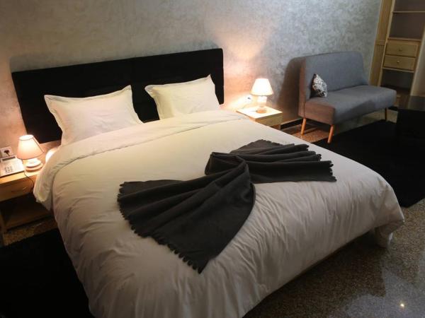 Point du Jour : photo 1 de la chambre chambre familiale avec terrasse