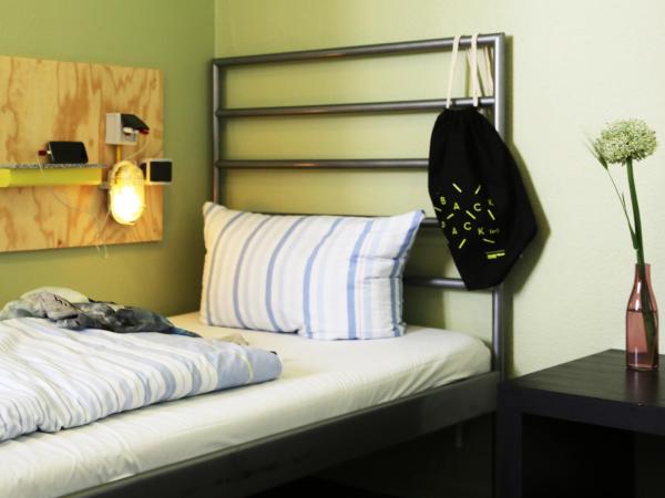 Amstel House Hostel : photo 1 de la chambre chambre lits jumeaux avec salle de bains