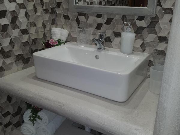 Georgia Old Town Apartments : photo 8 de la chambre chambre double avec terrasse