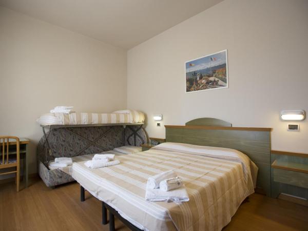 Hotel Impero : photo 4 de la chambre chambre quadruple