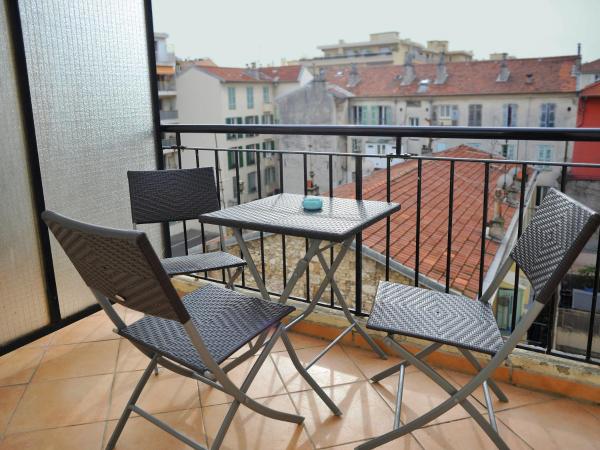Hôtel Esprit d'Azur : photo 5 de la chambre petite chambre double avec balcon