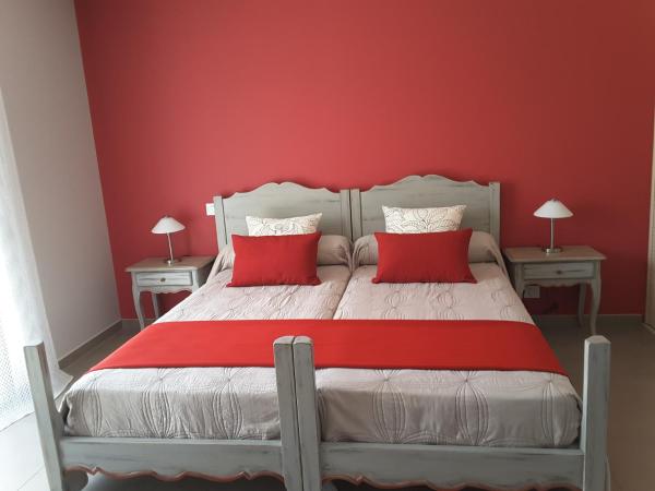 Aubade en Luberon : photo 7 de la chambre chambre double ou lits jumeaux deluxe supérieure 