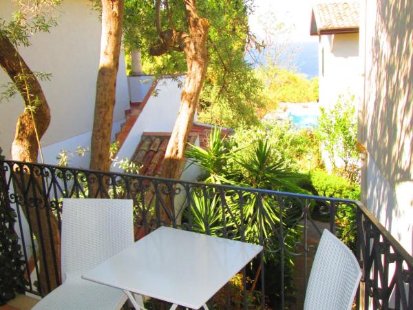 Residence Terra Rossa Taormina : photo 7 de la chambre petite chambre double