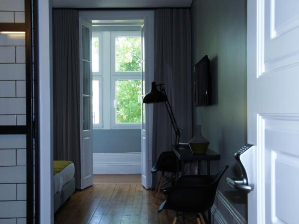 Porto Music Guest House : photo 7 de la chambre studio avec vue sur jardin