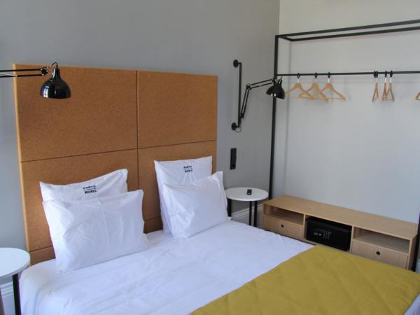 Porto Music Guest House : photo 2 de la chambre chambre supérieure - vue sur jardin