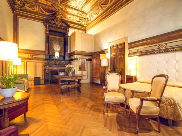 Hotel Bretagna Heritage - Alfieri Collezione : photo 5 de la chambre chambre lit king-size premium
