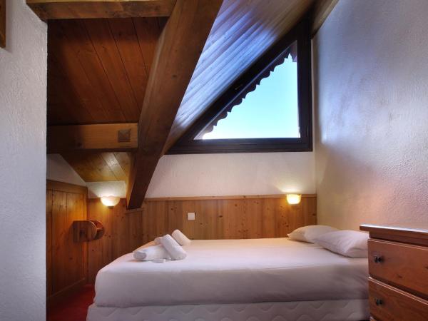 Chalet des Neiges Hermine : photo 7 de la chambre appartement 6 chambres