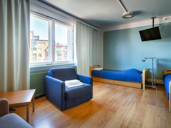 Eurohostel : photo 1 de la chambre chambre triple standard avec salle de bains commune