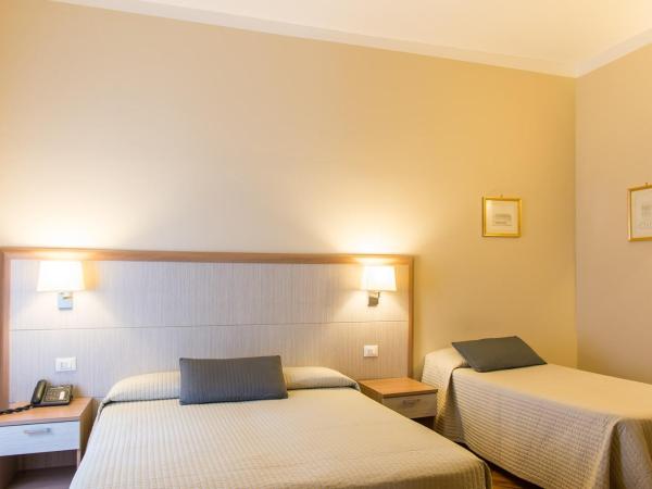 Hotel Alpi Resort : photo 8 de la chambre chambre triple