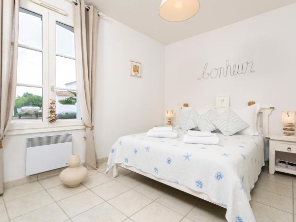 Madame Vacances Le Domaine de Vertmarines : photo 6 de la chambre villa 4 chambres avec piscine privée