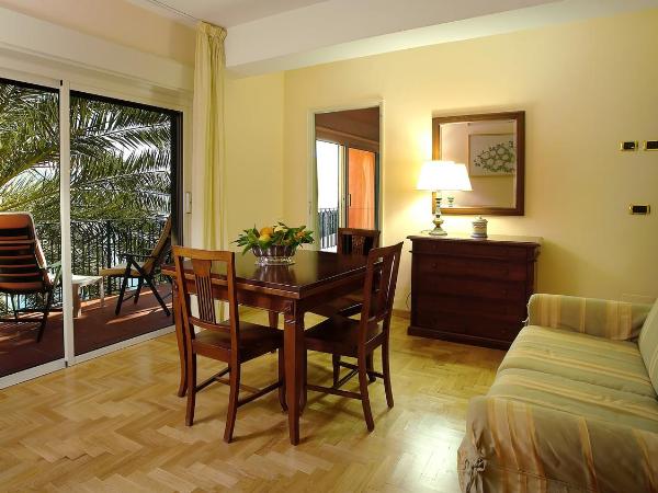 Hotel Villa Diodoro : photo 2 de la chambre appartement 1 chambre avec vue sur la mer - bâtiment séparé