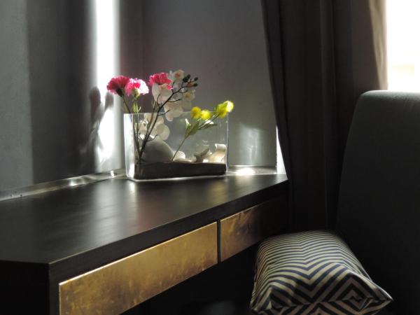 Corridoni Suites : photo 6 de la chambre chambre simple avec salle de bains privative