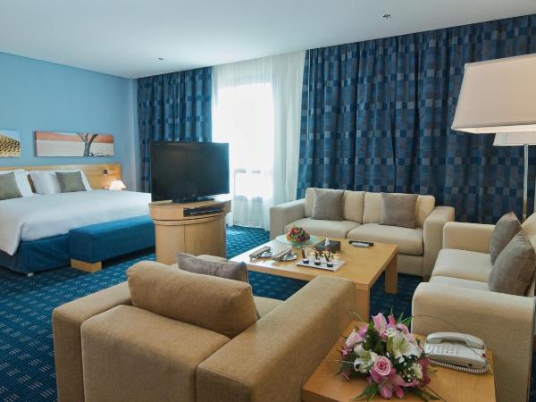 City Seasons Hotel & Suites Muscat : photo 3 de la chambre suite junior