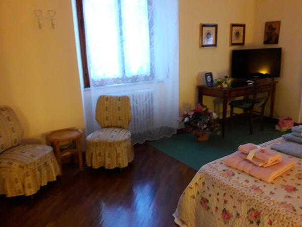 Da Claudia : photo 2 de la chambre chambre double avec salle de bains privative