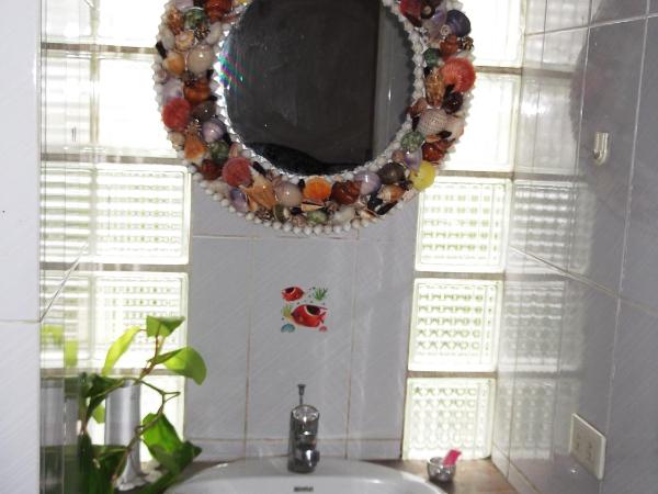 Rim Ping Guest House : photo 9 de la chambre chambre lits jumeaux d'angle