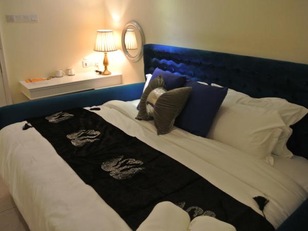 1 Day Car Hotel Station 18 : photo 5 de la chambre chambre double standard