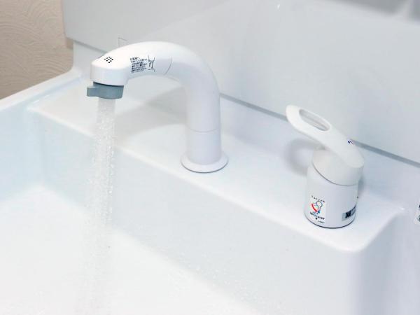 Sapporo Guest House Nariya : photo 1 de la chambre petite chambre lits jumeaux