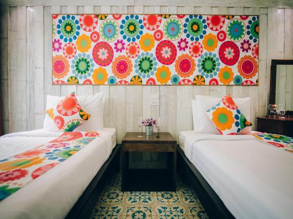 Good Times Resort Kanchanaburi : photo 5 de la chambre chambre lits jumeaux standard