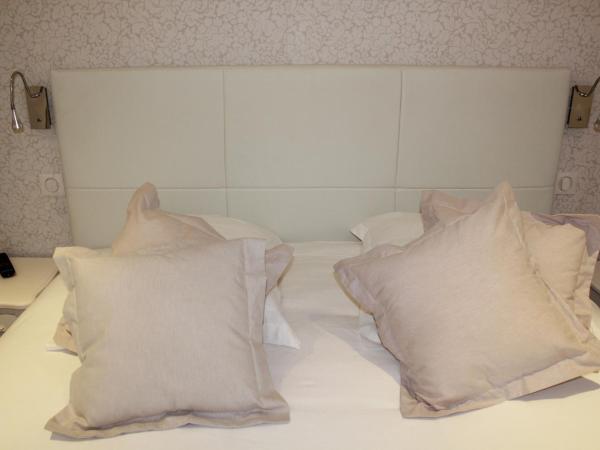Hôtel Central : photo 6 de la chambre chambre privilège - accessible par ascenseur