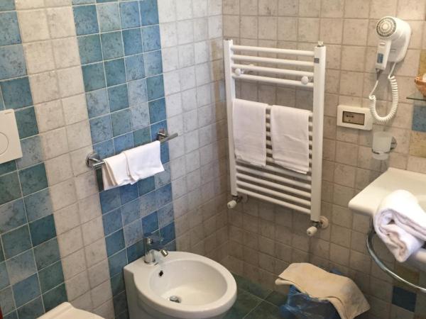 Albergo Villa Mario : photo 8 de la chambre chambre double