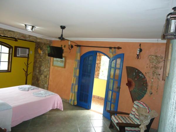 Pousada Flamingo : photo 4 de la chambre chambre supérieure avec balcon