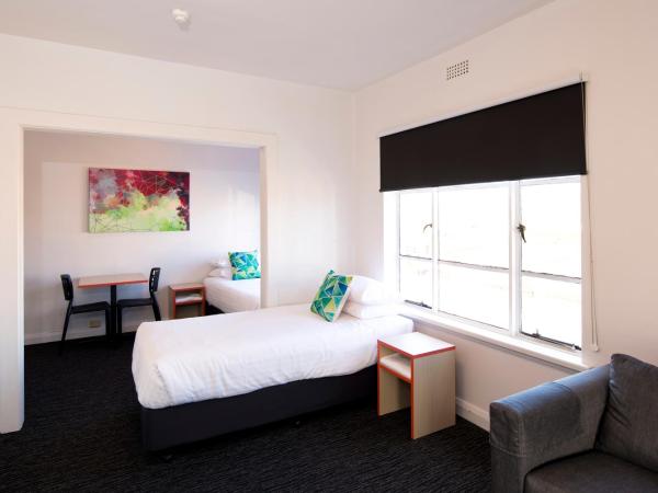 Mowbray Hotel : photo 6 de la chambre family room with free welcome drink for two guests