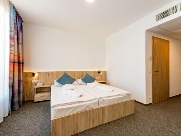 Akadémia Hotel : photo 3 de la chambre chambre double standard