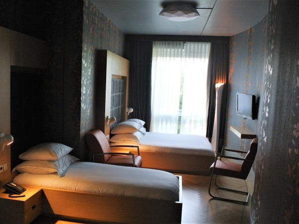 Amadi Park Hotel : photo 5 de la chambre chambre triple