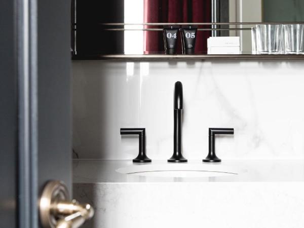 The Broadview Hotel : photo 7 de la chambre chambre lit king-size