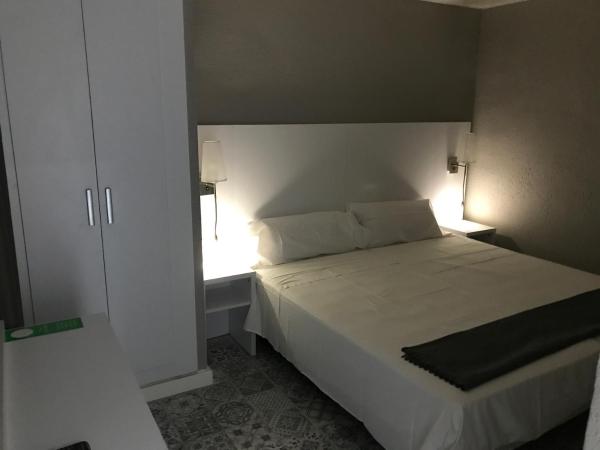 Hostal Boutique BBB Auto check in : photo 8 de la chambre petite chambre double