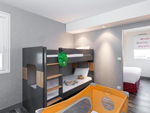 ibis Styles Blois Centre Gare : photo 4 de la chambre suite standard avec 1 lit double et 2 lits simples