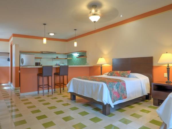 Hotel Luz en Yucatan : photo 2 de la chambre chambre triple - vue sur la piscine