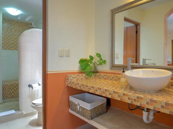 Hotel Luz en Yucatan : photo 4 de la chambre chambre lit king-size avec balcon