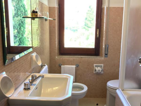 Hotel Mediterranée : photo 2 de la chambre chambre double ou lits jumeaux standard - vue sur jardin