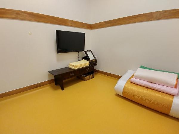 Sophia Hanok Guesthouse : photo 3 de la chambre chambre simple avec salle de bains privative