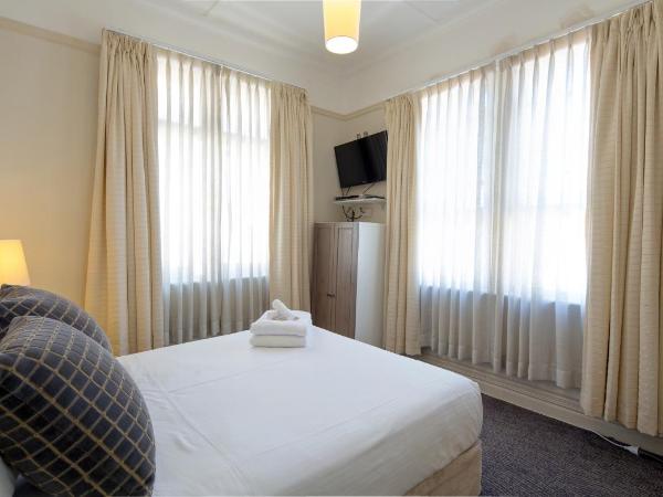 Neutral Bay Lodge : photo 3 de la chambre chambre double avec salle de bains commune