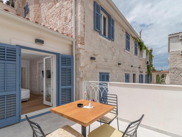 Bifora Heritage Hotel : photo 2 de la chambre chambre double deluxe avec balcon