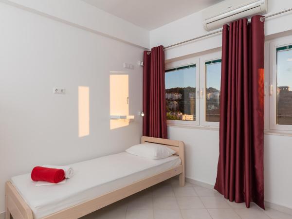 Hostel Free Bird : photo 2 de la chambre lit dans dortoir mixte de 5 lits