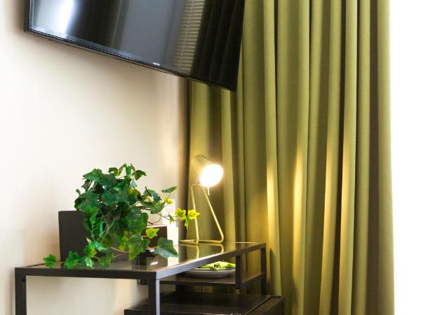 1st Floor Köln 2 : photo 7 de la chambre chambre double supérieure avec baignoire spa