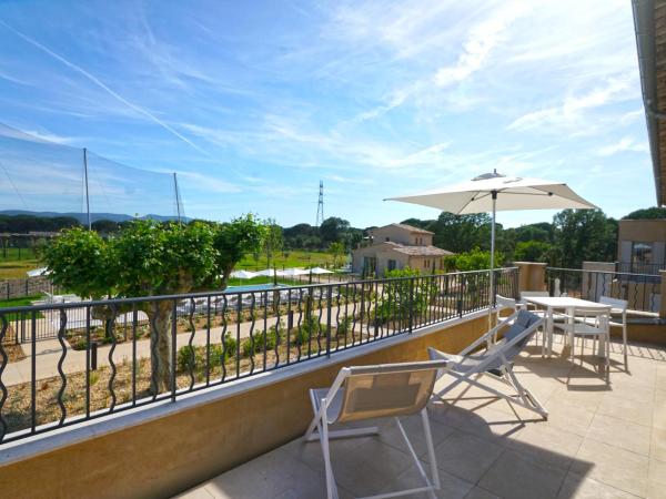 Clos des Oliviers Grimaud - Meublé de Tourisme : photo 5 de la chambre studio de luxe avec terrasse

