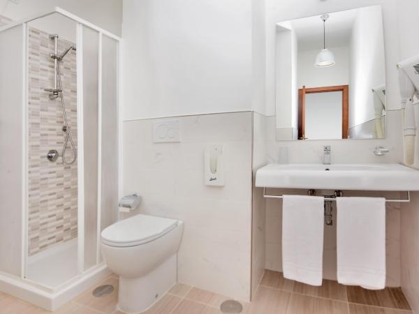 Hotel Miramare : photo 9 de la chambre chambre triple supérieure - vue sur mer